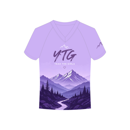Yeah The Girls RUN CLUB | V-neck Raglan Sleeve T-shirt